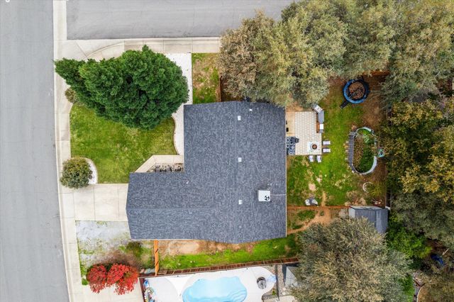 5808 Constitution Way, Redding, CA 96003