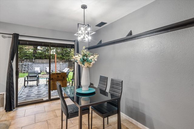 5808 Constitution Way, Redding, CA 96003