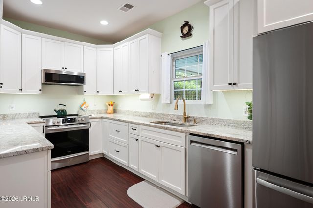 6 Peytons Way, Beaufort, SC 29907