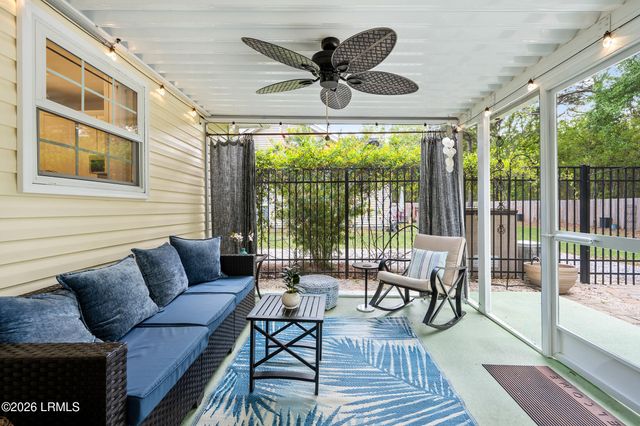 6 Peytons Way, Beaufort, SC 29907