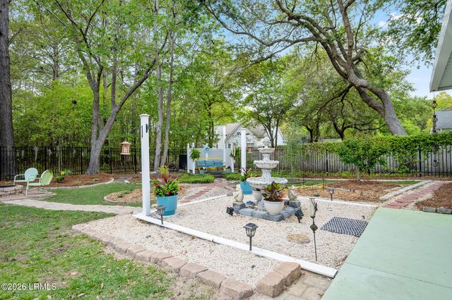 6 Peytons Way, Beaufort, SC 29907