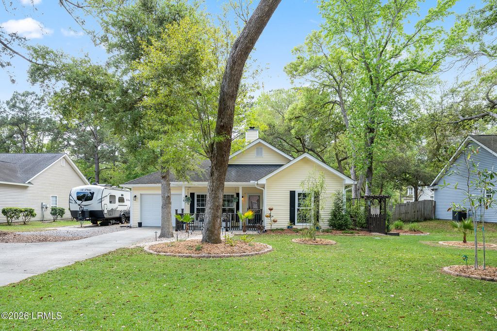 6 Peytons Way, Beaufort, SC 29907
