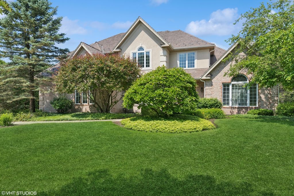 31366 W Somerset Circle, Libertyville, IL 60048