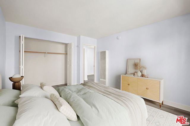 18530 Hatteras Street 115, Tarzana (los Angeles), CA 91356