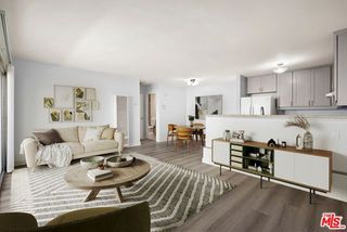 18530 Hatteras Street 115, Tarzana (los Angeles), CA 91356