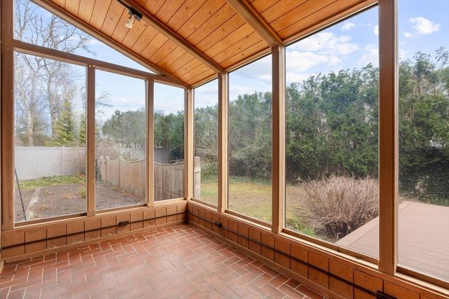 13 Cedar St, Mashpee, MA 02649