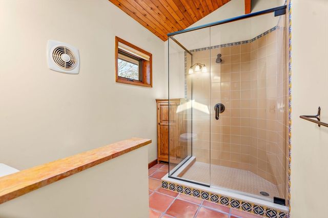 13 Cedar St, Mashpee, MA 02649