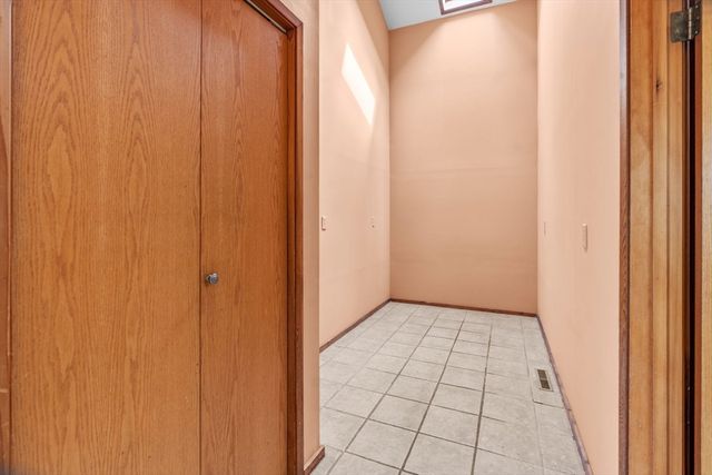 13 Cedar St, Mashpee, MA 02649