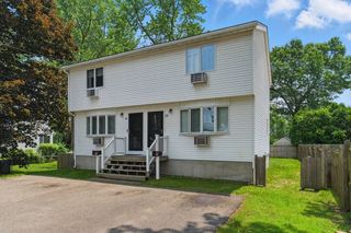 59-61 Hawthorn St, Chicopee, MA 01020
