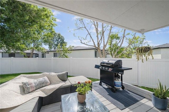 148 S Seneca Circle 24, Anaheim, CA 92805