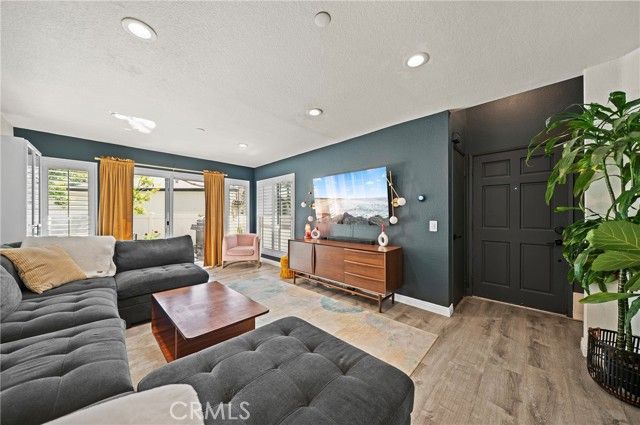 148 S Seneca Circle 24, Anaheim, CA 92805