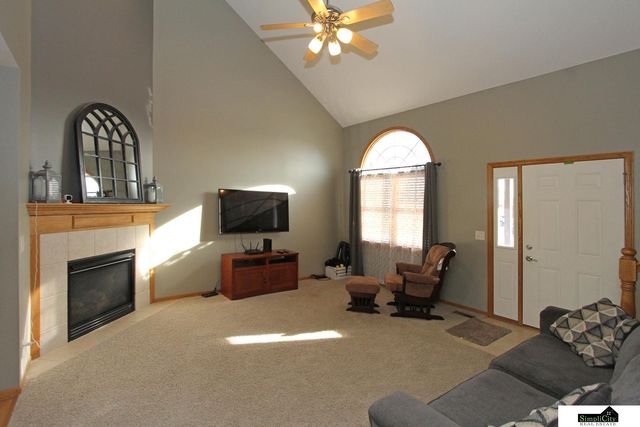 13411 Lucia Court, Waverly, NE 68462