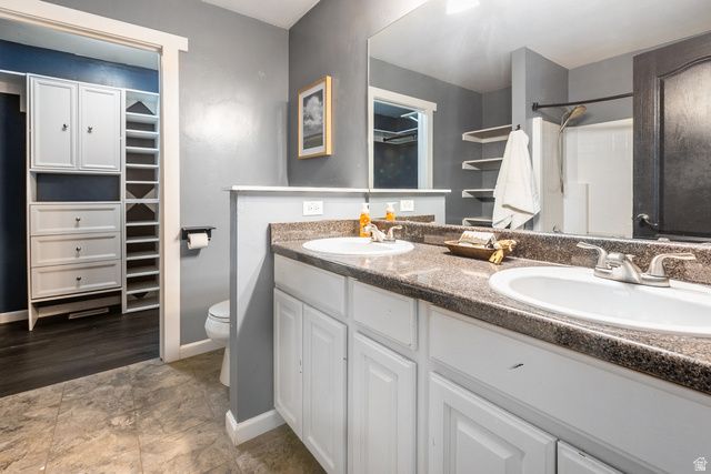 8349 S SAWTOOTH OAK DR, West Jordan, UT 84081