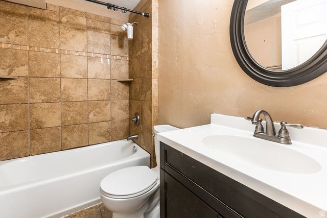 8349 S SAWTOOTH OAK DR, West Jordan, UT 84081