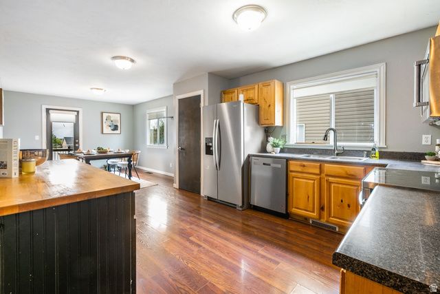 8349 S SAWTOOTH OAK DR, West Jordan, UT 84081