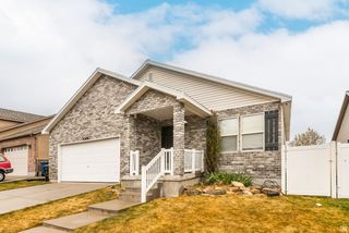 8349 S SAWTOOTH OAK DR, West Jordan, UT 84081
