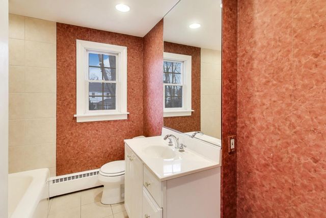 621 E Grove Street, Arlington Heights, IL 60005