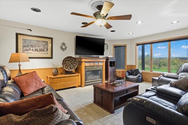 410 Sundown Drive, Avon, MN 56310