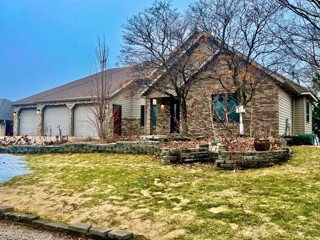 410 Sundown Drive, Avon, MN 56310