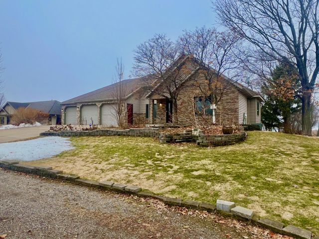 410 Sundown Drive, Avon, MN 56310