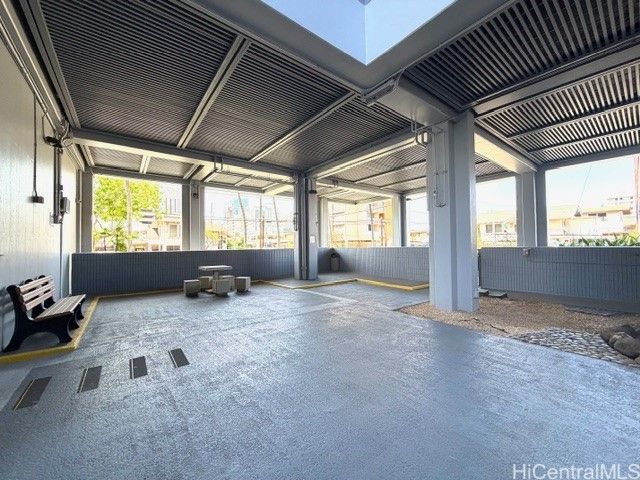 2100 Date Street 2005, Honolulu, HI 96826