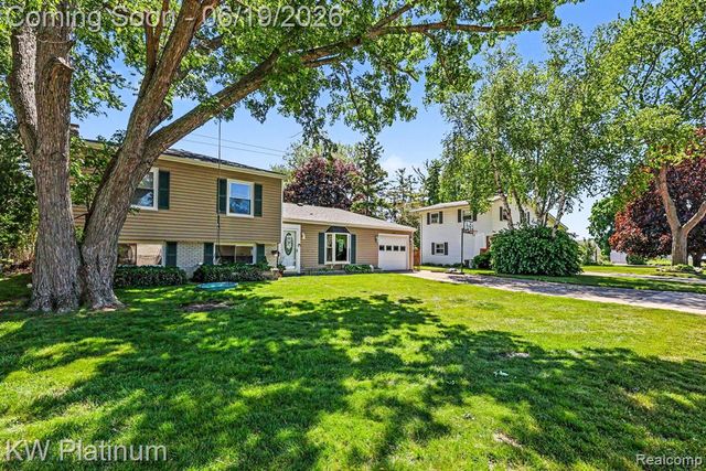 2346 Riverwood Drive, Port Huron, MI 48060