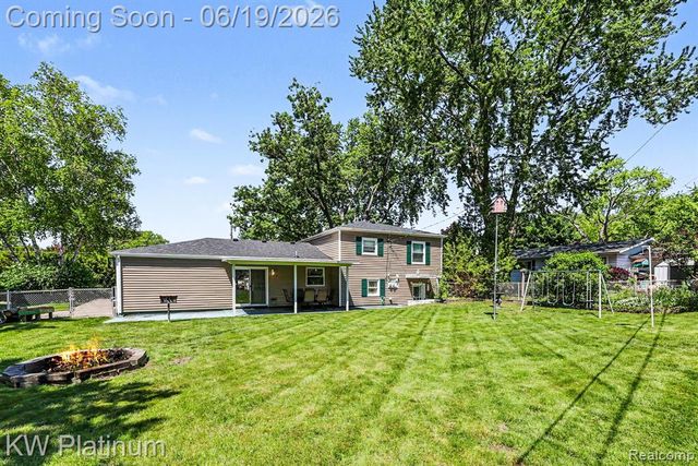 2346 Riverwood Drive, Port Huron, MI 48060