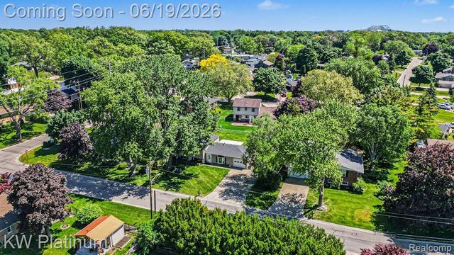 2346 Riverwood Drive, Port Huron, MI 48060