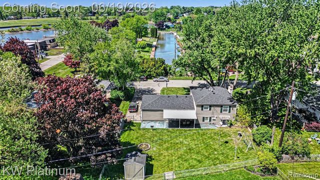 2346 Riverwood Drive, Port Huron, MI 48060