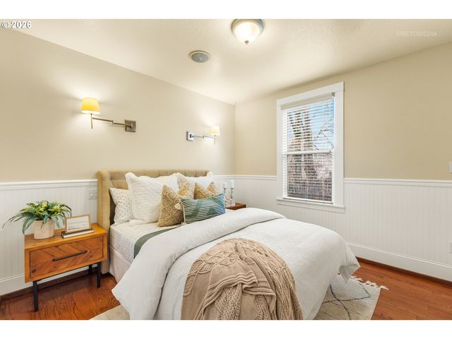 3936 Ne GRAND Ave, Portland, OR 97212