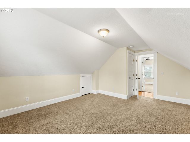 3936 Ne GRAND Ave, Portland, OR 97212