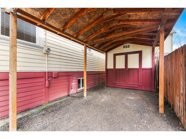 3936 Ne GRAND Ave, Portland, OR 97212