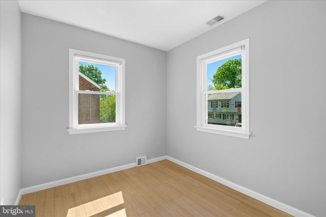 4814 FOX ST, College Park, MD 20740