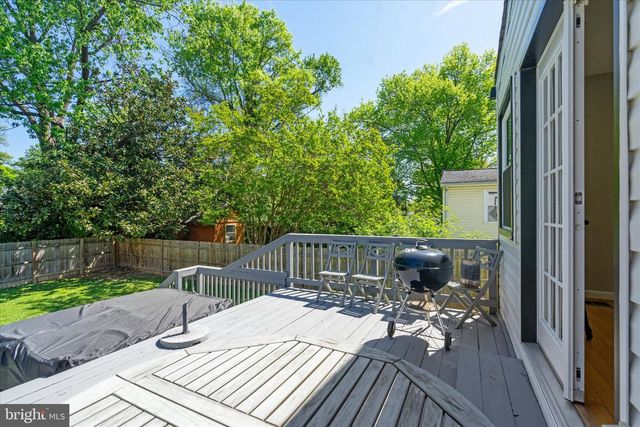 4814 FOX ST, College Park, MD 20740