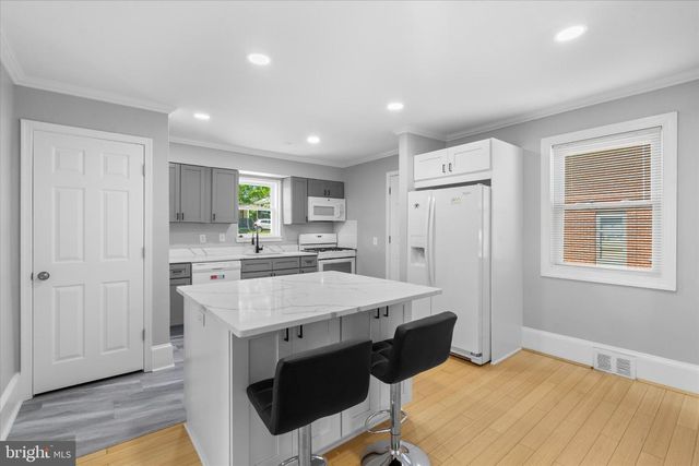 4814 FOX ST, College Park, MD 20740