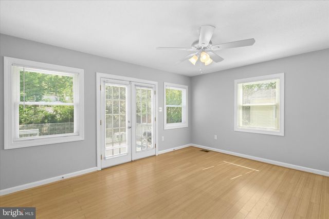 4814 FOX ST, College Park, MD 20740