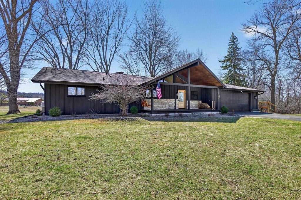 N7779 SPURLINE COURT, Sherwood, WI 54169