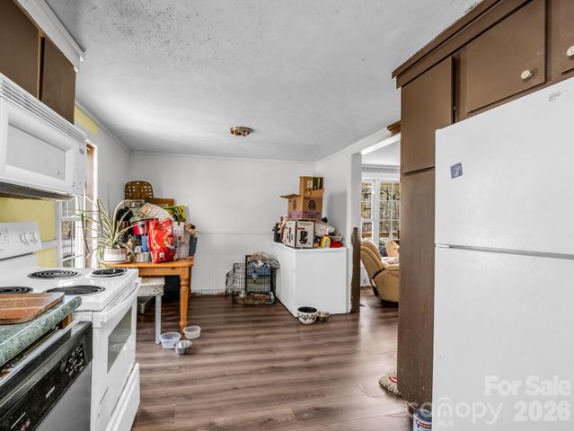 140 Fire Tower Road, Mill Spring, NC 28756