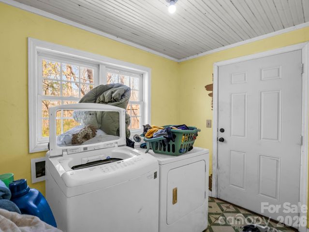 140 Fire Tower Road, Mill Spring, NC 28756