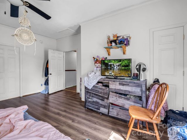 140 Fire Tower Road, Mill Spring, NC 28756