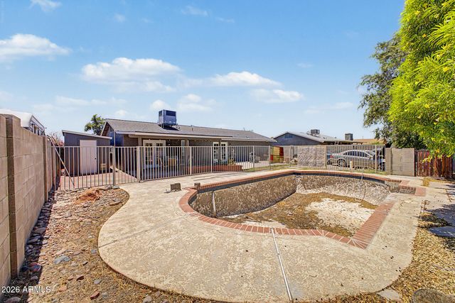 9036 W ROYAL PALM Road, Peoria, AZ 85345