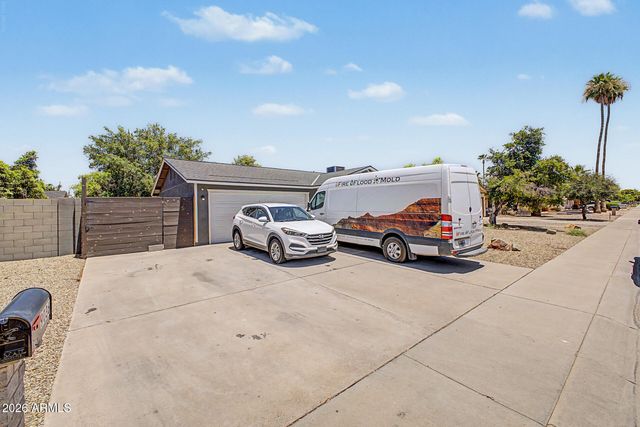 9036 W ROYAL PALM Road, Peoria, AZ 85345