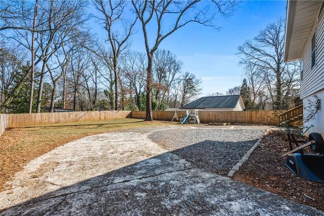 2071 Gober SE Avenue, Smyrna, GA 30080