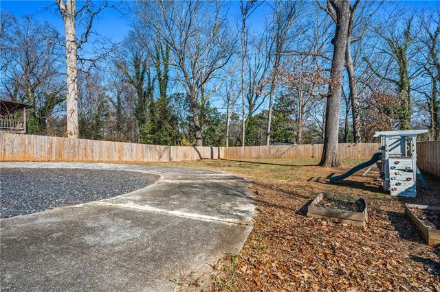 2071 Gober SE Avenue, Smyrna, GA 30080