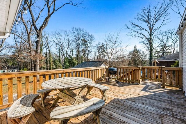 2071 Gober SE Avenue, Smyrna, GA 30080