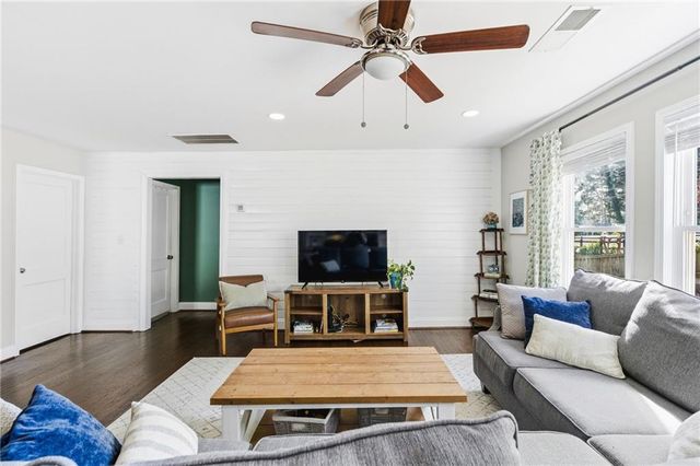 2071 Gober SE Avenue, Smyrna, GA 30080