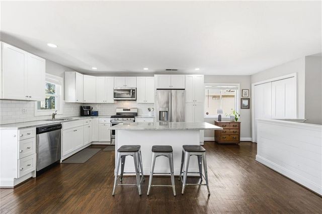 2071 Gober SE Avenue, Smyrna, GA 30080