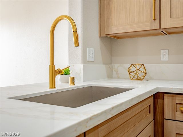 3902 Starfield Lane, Las Vegas, NV 89147