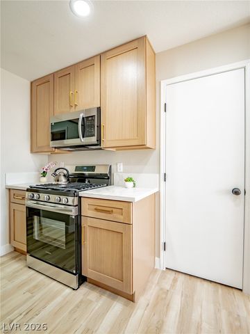 3902 Starfield Lane, Las Vegas, NV 89147