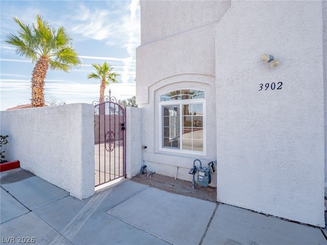 3902 Starfield Lane, Las Vegas, NV 89147